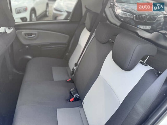 Белый Тойота Ярис, объемом двигателя 1.5 л и пробегом 165 тыс. км за 14990 $, фото 42 на Automoto.ua