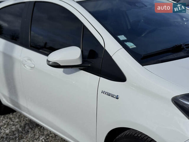 Белый Тойота Ярис, объемом двигателя 1.5 л и пробегом 165 тыс. км за 14990 $, фото 24 на Automoto.ua
