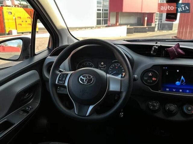 Білий Тойота Яріс, об'ємом двигуна 1 л та пробігом 59 тис. км за 9850 $, фото 14 на Automoto.ua