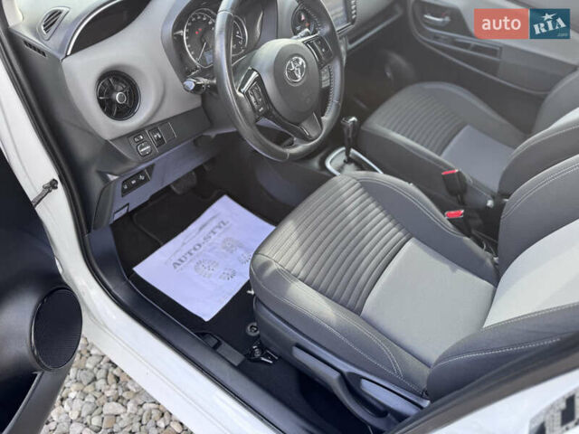 Белый Тойота Ярис, объемом двигателя 1.5 л и пробегом 165 тыс. км за 14990 $, фото 30 на Automoto.ua