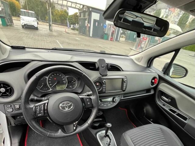 Белый Тойота Ярис, объемом двигателя 1.5 л и пробегом 130 тыс. км за 16900 $, фото 12 на Automoto.ua