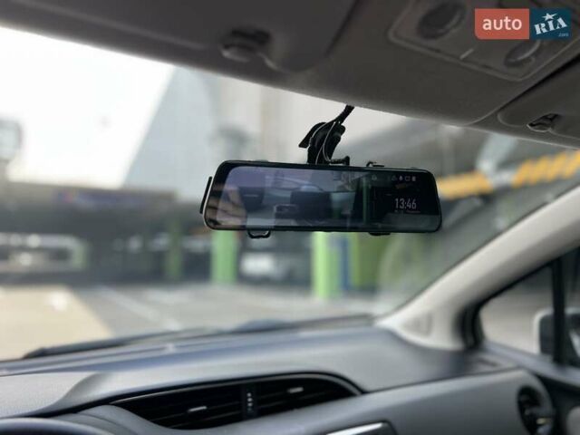 Белый Тойота Ярис, объемом двигателя 1.5 л и пробегом 155 тыс. км за 16500 $, фото 33 на Automoto.ua