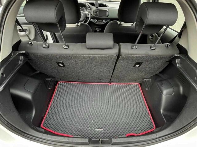 Белый Тойота Ярис, объемом двигателя 1.5 л и пробегом 130 тыс. км за 16900 $, фото 8 на Automoto.ua