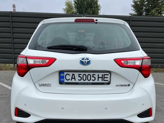Белый Тойота Ярис, объемом двигателя 1.5 л и пробегом 130 тыс. км за 16900 $, фото 4 на Automoto.ua