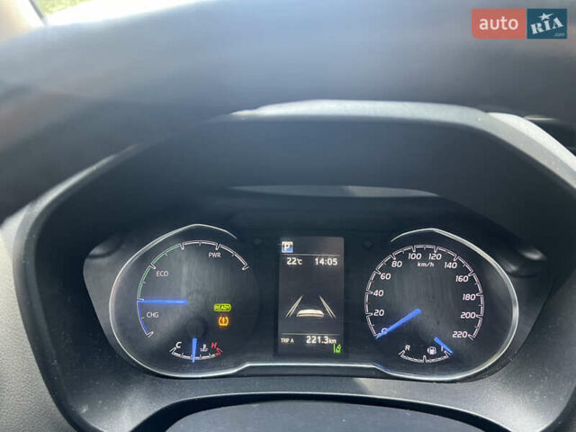 Білий Тойота Яріс, об'ємом двигуна 1.5 л та пробігом 155 тис. км за 14000 $, фото 7 на Automoto.ua