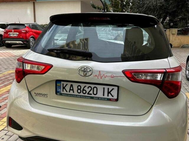 Білий Тойота Яріс, об'ємом двигуна 1.5 л та пробігом 60 тис. км за 14900 $, фото 4 на Automoto.ua