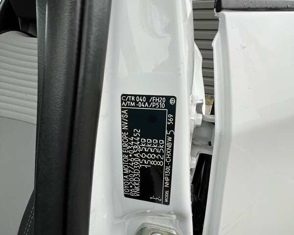 Білий Тойота Яріс, об'ємом двигуна 1.5 л та пробігом 130 тис. км за 16900 $, фото 16 на Automoto.ua