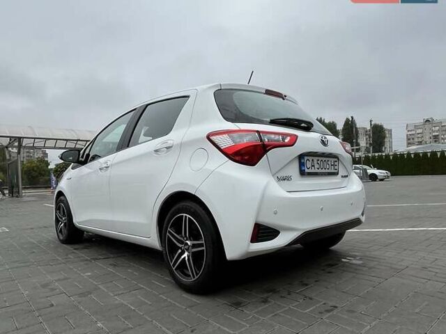 Білий Тойота Яріс, об'ємом двигуна 1.5 л та пробігом 130 тис. км за 16900 $, фото 14 на Automoto.ua
