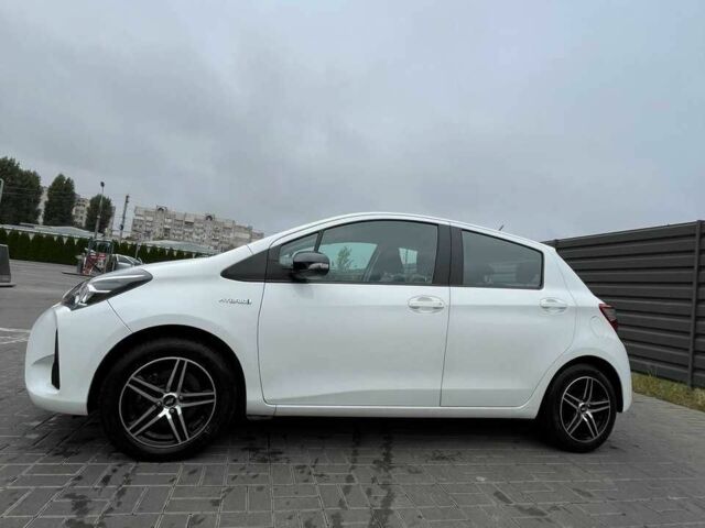 Белый Тойота Ярис, объемом двигателя 1.5 л и пробегом 130 тыс. км за 16900 $, фото 6 на Automoto.ua