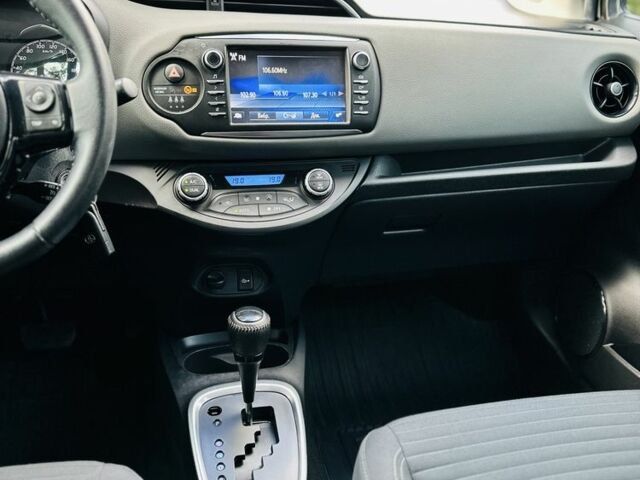 Белый Тойота Ярис, объемом двигателя 1.5 л и пробегом 37 тыс. км за 14900 $, фото 9 на Automoto.ua