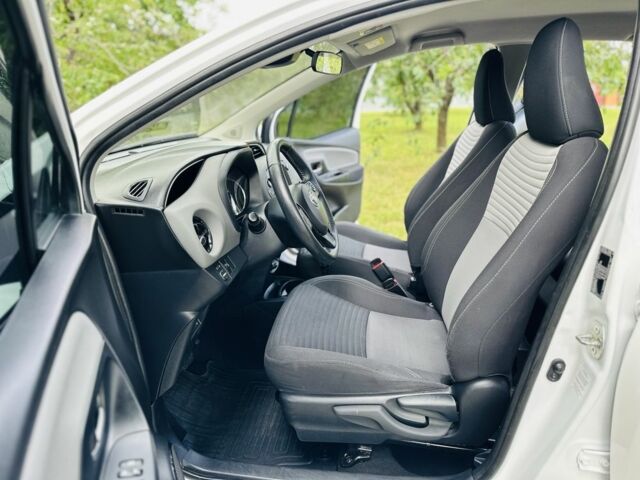 Белый Тойота Ярис, объемом двигателя 1.5 л и пробегом 37 тыс. км за 14900 $, фото 10 на Automoto.ua