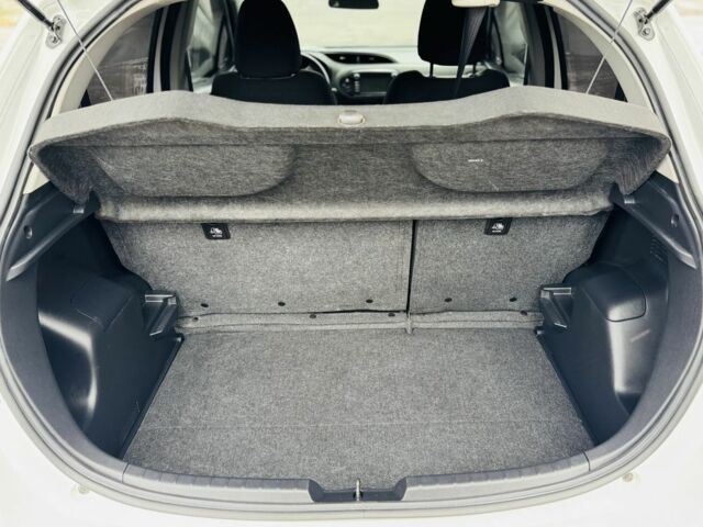 Белый Тойота Ярис, объемом двигателя 1.5 л и пробегом 23 тыс. км за 14700 $, фото 15 на Automoto.ua