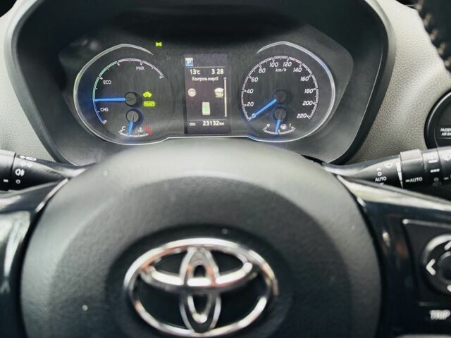 Белый Тойота Ярис, объемом двигателя 1.5 л и пробегом 23 тыс. км за 14700 $, фото 7 на Automoto.ua