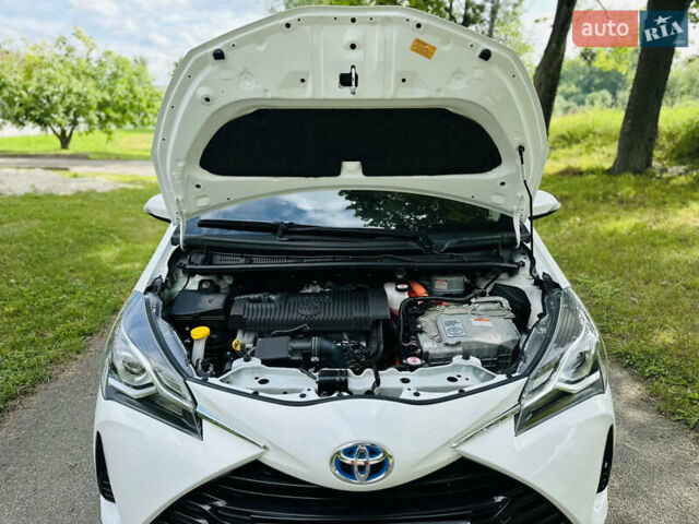 Тойота Яріс 2020 у Ромнах на Automoto.ua Білий Тойота Яріс, об'ємом двигуна 1.5 л та пробігом 37 тис. км за 15500 $, фото 14 на Automoto.ua