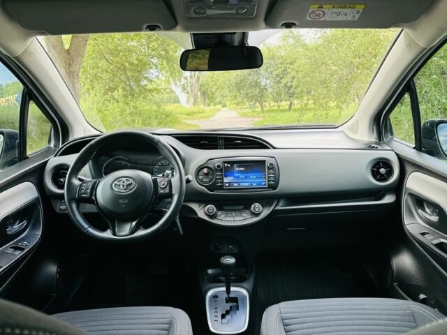 Белый Тойота Ярис, объемом двигателя 1.5 л и пробегом 37 тыс. км за 14900 $, фото 8 на Automoto.ua