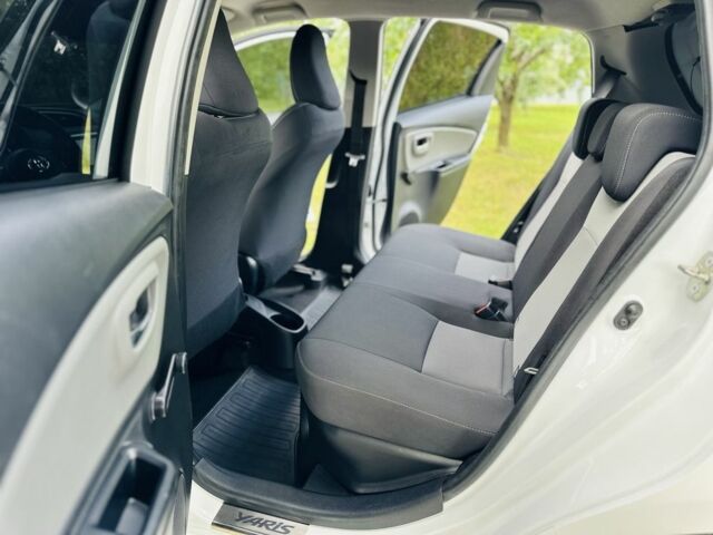 Белый Тойота Ярис, объемом двигателя 1.5 л и пробегом 37 тыс. км за 14900 $, фото 11 на Automoto.ua