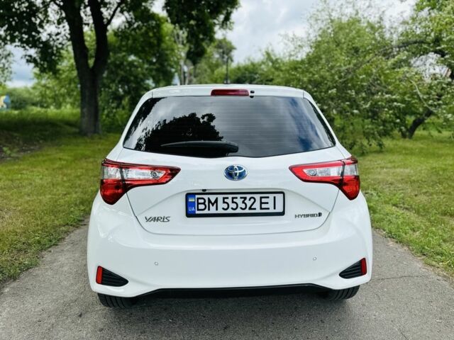 Белый Тойота Ярис, объемом двигателя 1.5 л и пробегом 37 тыс. км за 14900 $, фото 1 на Automoto.ua