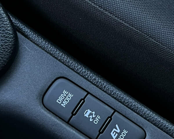 Білий Тойота Яріс, об'ємом двигуна 1.49 л та пробігом 39 тис. км за 17999 $, фото 12 на Automoto.ua