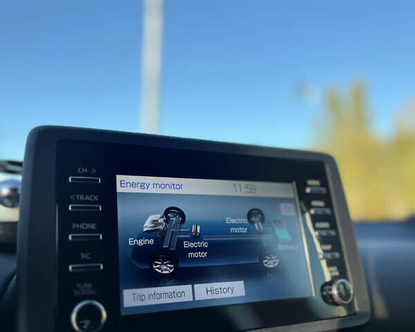 Білий Тойота Яріс, об'ємом двигуна 1.49 л та пробігом 39 тис. км за 17999 $, фото 17 на Automoto.ua