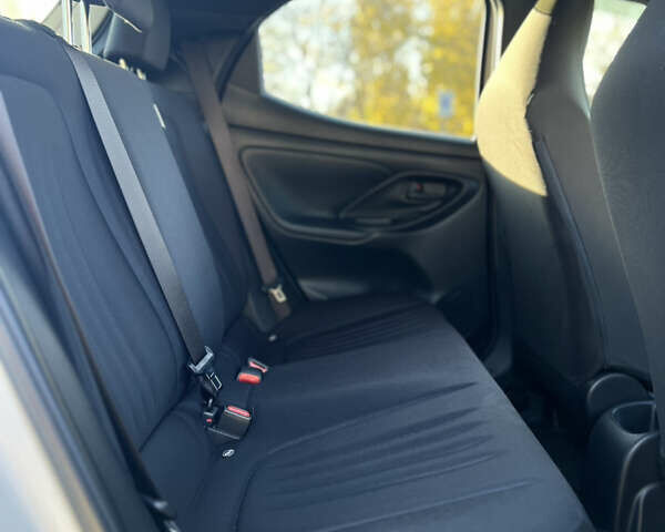 Білий Тойота Яріс, об'ємом двигуна 1.49 л та пробігом 39 тис. км за 17999 $, фото 24 на Automoto.ua