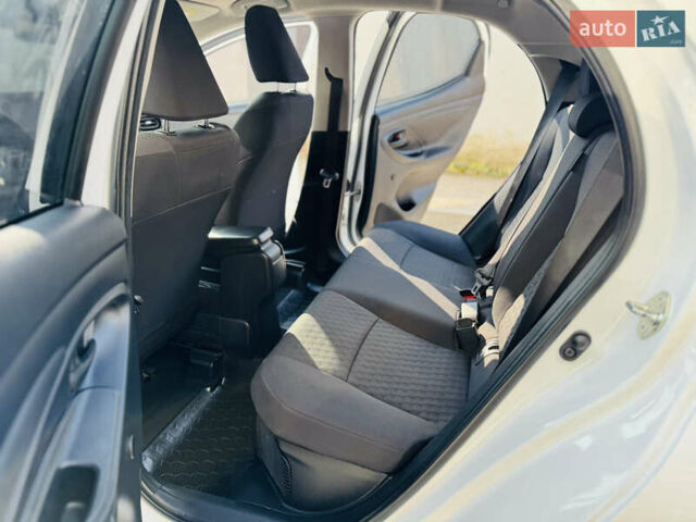 Белый Тойота Ярис, объемом двигателя 1.5 л и пробегом 11 тыс. км за 18500 $, фото 10 на Automoto.ua