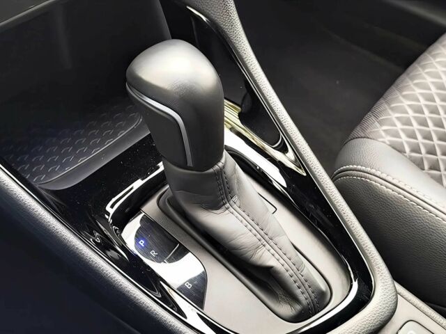 Белый Тойота Ярис, объемом двигателя 1.5 л и пробегом 26 тыс. км за 5000 $, фото 8 на Automoto.ua