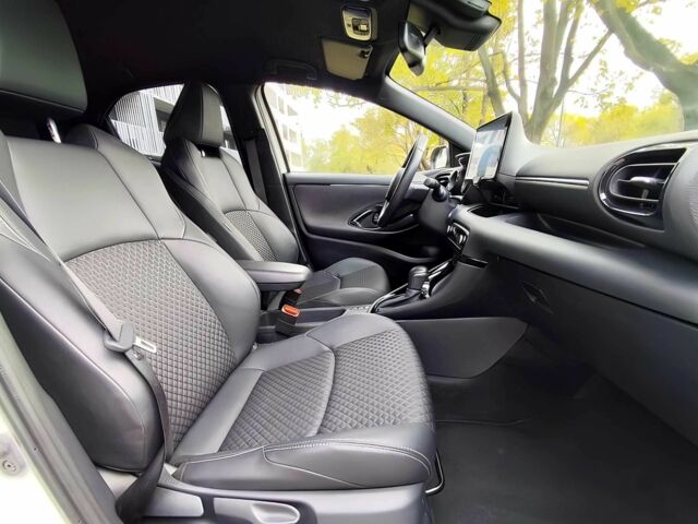 Белый Тойота Ярис, объемом двигателя 1.5 л и пробегом 26 тыс. км за 5000 $, фото 9 на Automoto.ua