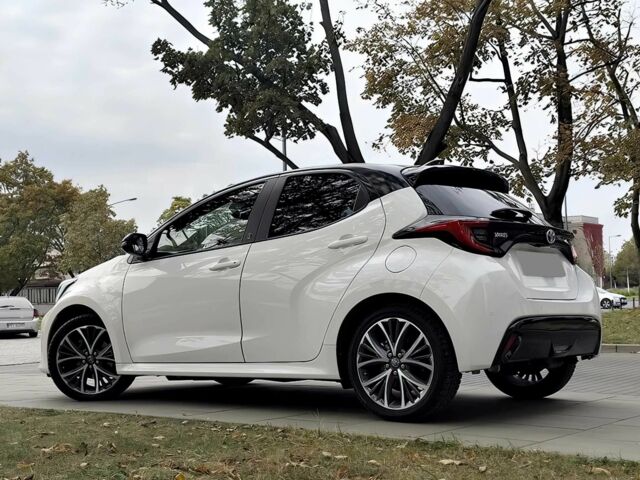 Белый Тойота Ярис, объемом двигателя 1.5 л и пробегом 26 тыс. км за 5000 $, фото 3 на Automoto.ua