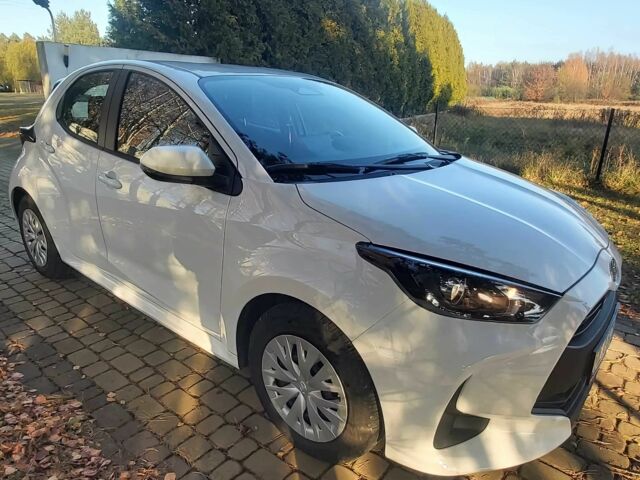 Белый Тойота Ярис, объемом двигателя 1.5 л и пробегом 17 тыс. км за 21000 $, фото 7 на Automoto.ua