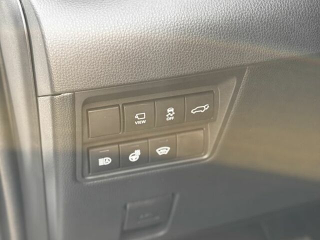 Тойота Яріс 2024 у Полтаві на Automoto.ua Білий Тойота Яріс, об'ємом двигуна 1.5 л та пробігом 8 тис. км за 33850 $, фото 6 на Automoto.ua