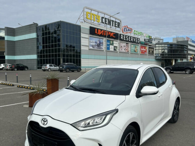 Белый Тойота Ярис, объемом двигателя 1.49 л и пробегом 5 тыс. км за 24900 $, фото 29 на Automoto.ua