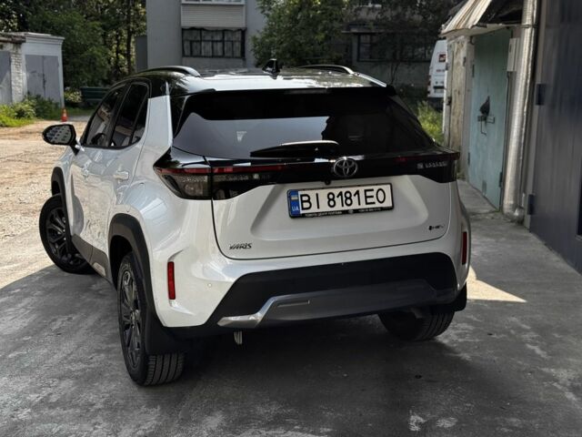 Тойота Яріс 2024 у Полтаві на Automoto.ua Білий Тойота Яріс, об'ємом двигуна 1.5 л та пробігом 8 тис. км за 33850 $, фото 3 на Automoto.ua