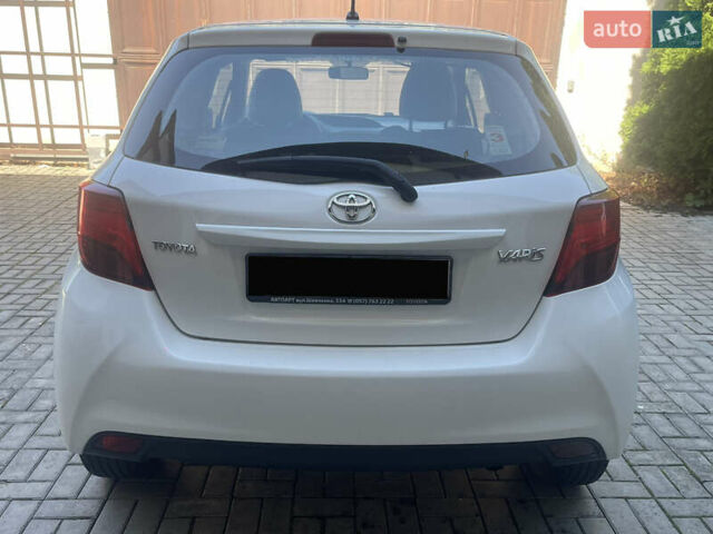 Белый Тойота Ярис, объемом двигателя 1.36 л и пробегом 86 тыс. км за 8300 $, фото 20 на Automoto.ua