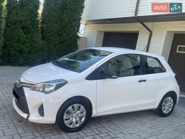 Белый Тойота Ярис, объемом двигателя 1.36 л и пробегом 86 тыс. км за 8300 $, фото 6 на Automoto.ua