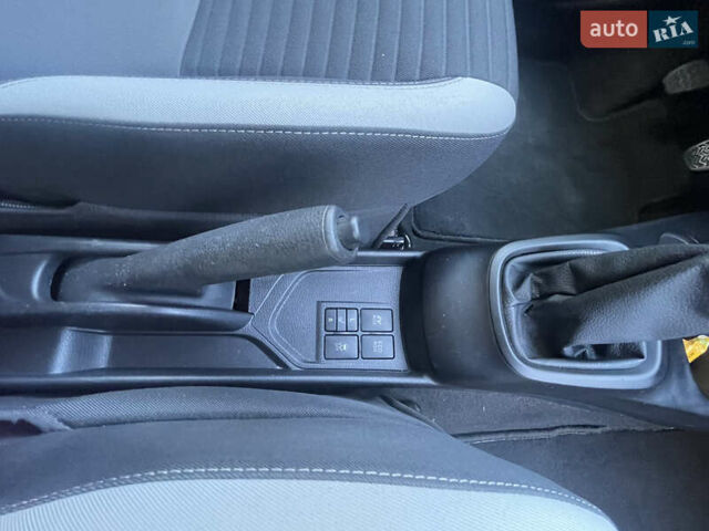 Белый Тойота Ярис, объемом двигателя 1.36 л и пробегом 86 тыс. км за 8300 $, фото 34 на Automoto.ua