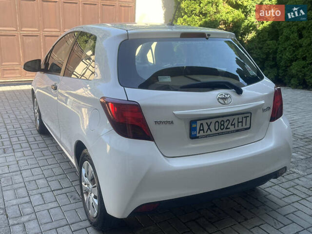 Белый Тойота Ярис, объемом двигателя 1.36 л и пробегом 86 тыс. км за 8300 $, фото 24 на Automoto.ua