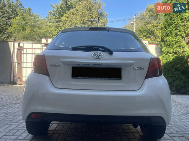 Белый Тойота Ярис, объемом двигателя 1.36 л и пробегом 86 тыс. км за 8300 $, фото 21 на Automoto.ua