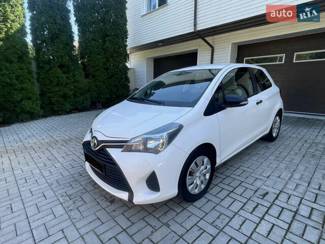 Белый Тойота Ярис, объемом двигателя 1.36 л и пробегом 86 тыс. км за 8300 $, фото 8 на Automoto.ua