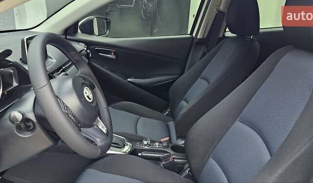 Тойота Яріс 2017 у Кропивницькому (Кіровограді) на Automoto.ua Білий Тойота Яріс, об'ємом двигуна 1.5 л та пробігом 140 тис. км за 11800 $, фото 15 на Automoto.ua