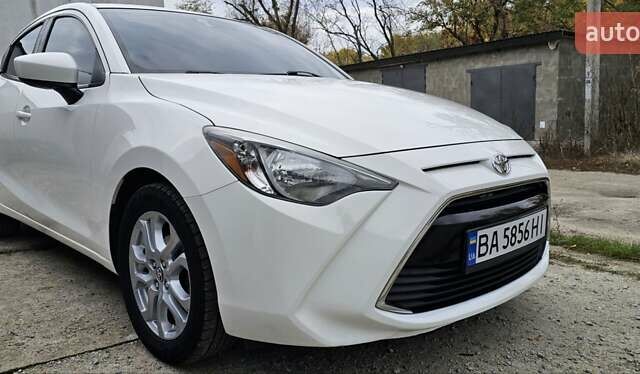 Тойота Яріс 2017 у Кропивницькому (Кіровограді) на Automoto.ua Білий Тойота Яріс, об'ємом двигуна 1.5 л та пробігом 140 тис. км за 11800 $, фото 4 на Automoto.ua