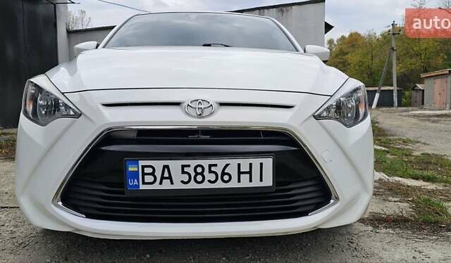 Тойота Яріс 2017 у Кропивницькому (Кіровограді) на Automoto.ua Білий Тойота Яріс, об'ємом двигуна 1.5 л та пробігом 140 тис. км за 11800 $, фото 2 на Automoto.ua