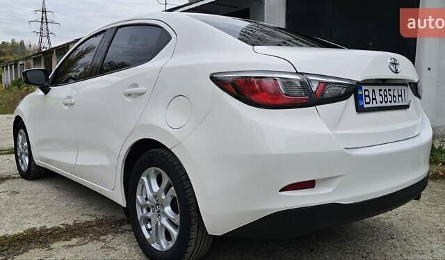 Тойота Яріс 2017 у Кропивницькому (Кіровограді) на Automoto.ua Білий Тойота Яріс, об'ємом двигуна 1.5 л та пробігом 140 тис. км за 11800 $, фото 1 на Automoto.ua
