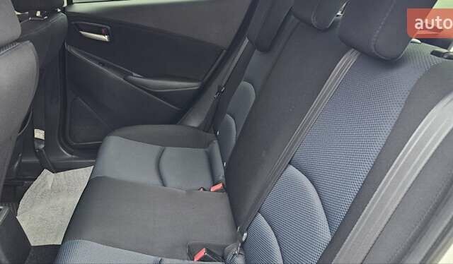 Тойота Яріс 2017 у Кропивницькому (Кіровограді) на Automoto.ua Білий Тойота Яріс, об'ємом двигуна 1.5 л та пробігом 140 тис. км за 11800 $, фото 9 на Automoto.ua