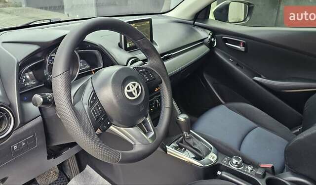 Тойота Яріс 2017 у Кропивницькому (Кіровограді) на Automoto.ua Білий Тойота Яріс, об'ємом двигуна 1.5 л та пробігом 140 тис. км за 11800 $, фото 18 на Automoto.ua