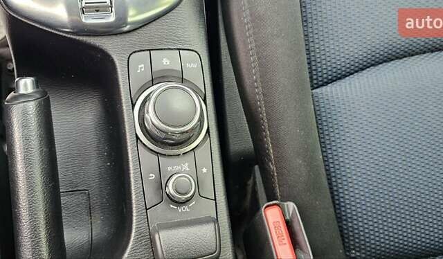 Тойота Яріс 2017 у Кропивницькому (Кіровограді) на Automoto.ua Білий Тойота Яріс, об'ємом двигуна 1.5 л та пробігом 140 тис. км за 11800 $, фото 19 на Automoto.ua