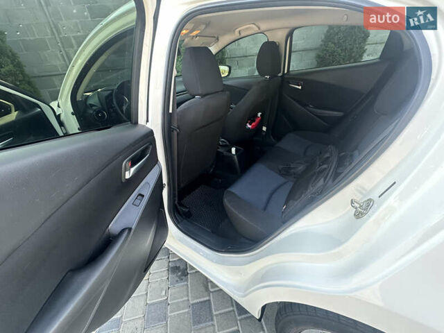 Белый Тойота Ярис, объемом двигателя 1.5 л и пробегом 131 тыс. км за 11800 $, фото 7 на Automoto.ua