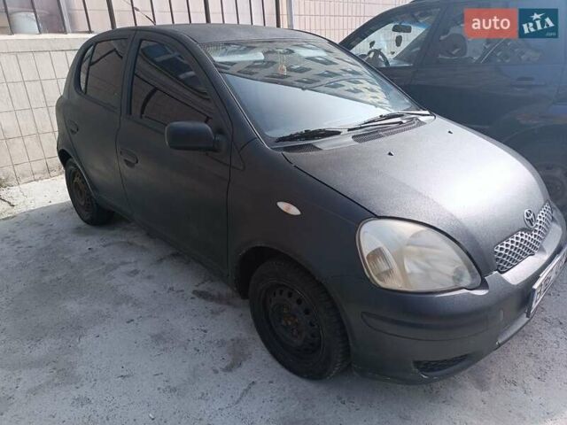 Черный Тойота Ярис, объемом двигателя 1.4 л и пробегом 410 тыс. км за 2100 $, фото 1 на Automoto.ua