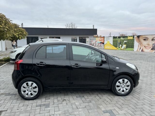 Черный Тойота Ярис, объемом двигателя 1.4 л и пробегом 160 тыс. км за 5300 $, фото 6 на Automoto.ua