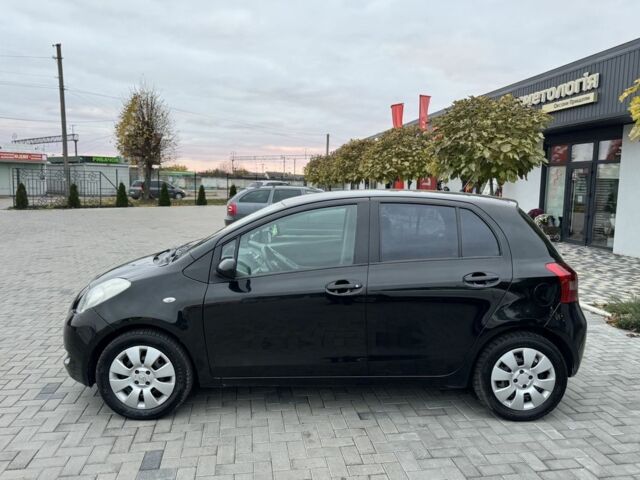 Черный Тойота Ярис, объемом двигателя 1.4 л и пробегом 160 тыс. км за 5300 $, фото 3 на Automoto.ua