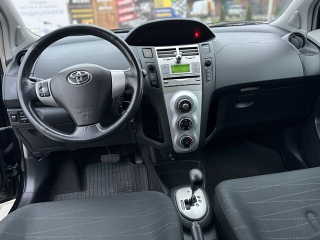 Черный Тойота Ярис, объемом двигателя 1.4 л и пробегом 160 тыс. км за 5300 $, фото 4 на Automoto.ua